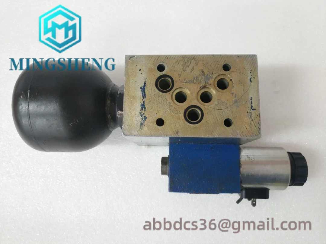 REXRTOH_4WE6Y62_EG24N9K4_R900561276_HSZ10-26916-AA_G24N9K4M01_R901025684_3.webp Bosch Rexroth 4WE6Y62 EG24N9K4 R900561276 + HSZ10-26916-AA G24N9K4M01 R901025684 Hydraulic Control Module